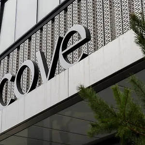 Cove Landmark Pinnacle Hotel London